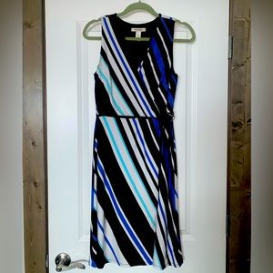 White House Black Market size 2 faux wrap dress